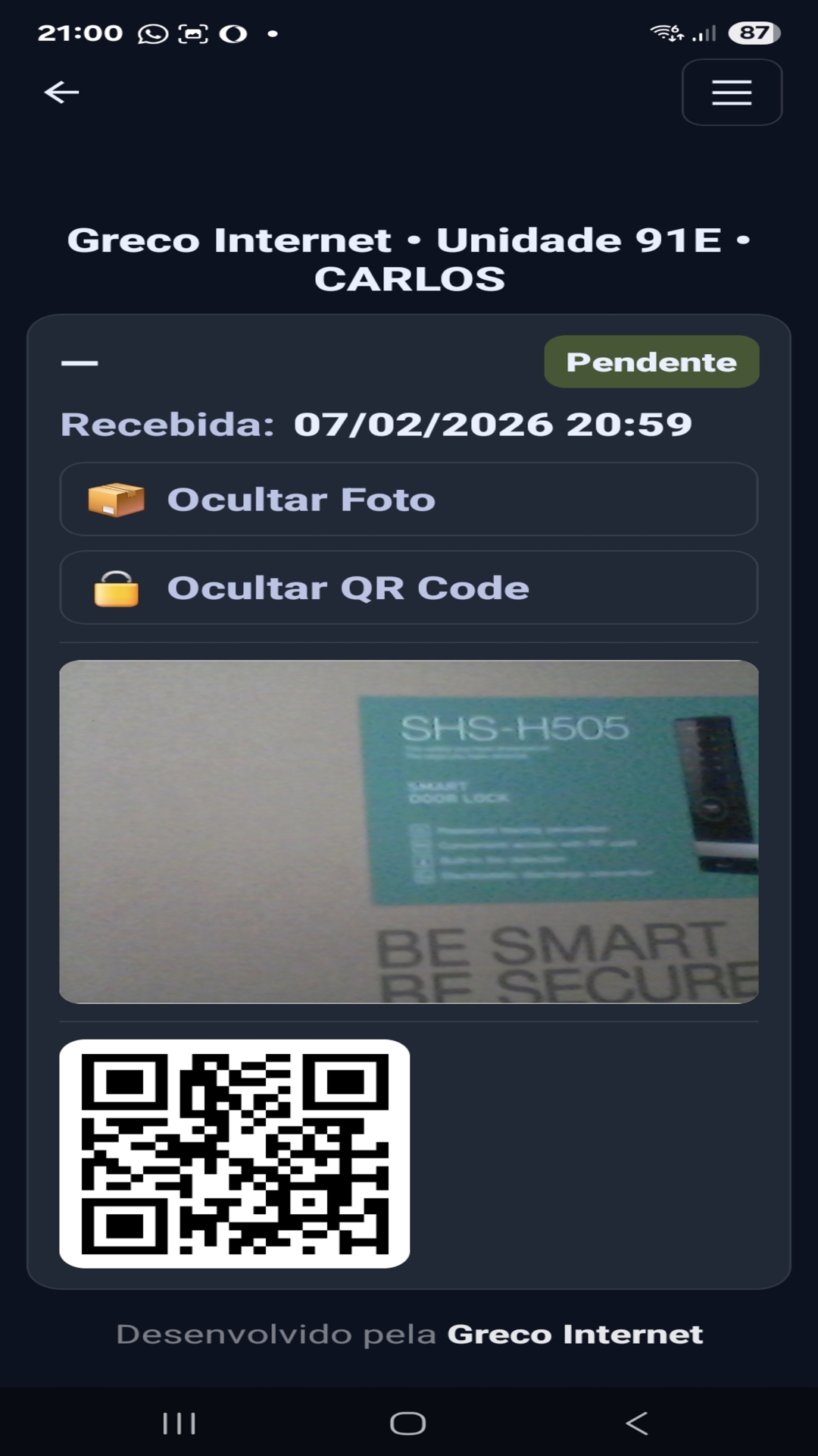 Tela do aplicativo mostrando encomenda pendente com foto e QR Code